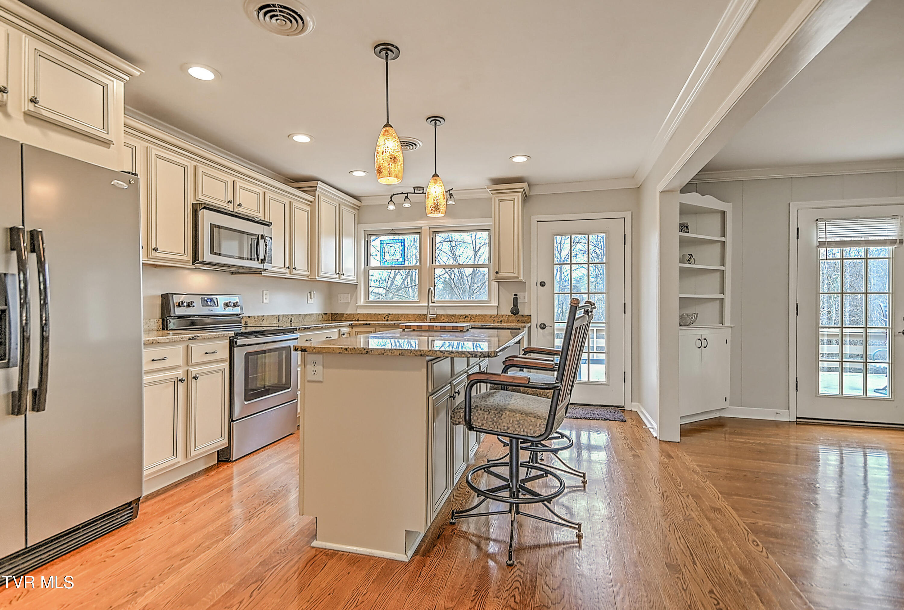 525 Cheyenne Road Bristol, VA 24201 - Photo 16 of 57 525 Cheyenne KB-25