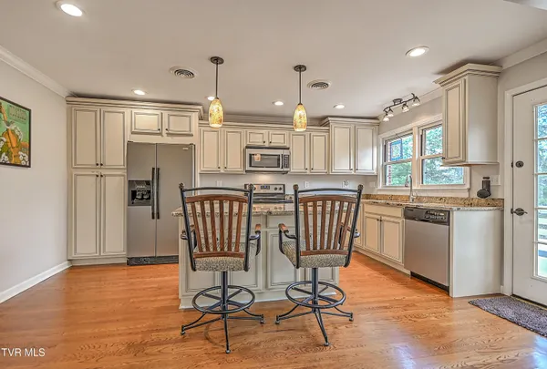 $335,000 | 525 Cheyenne Road, Bristol, VA 24201