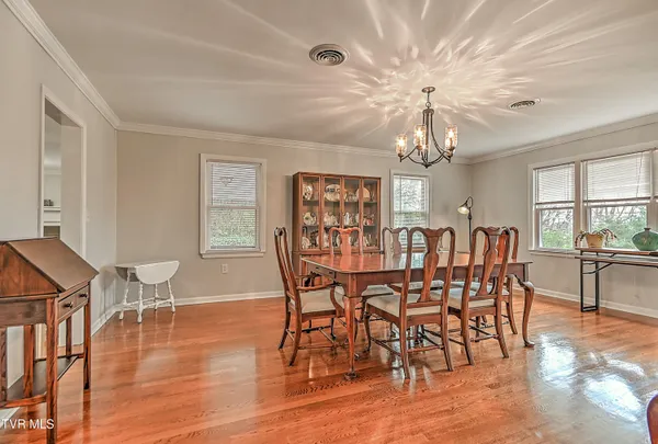 $335,000 | 525 Cheyenne Road, Bristol, VA 24201