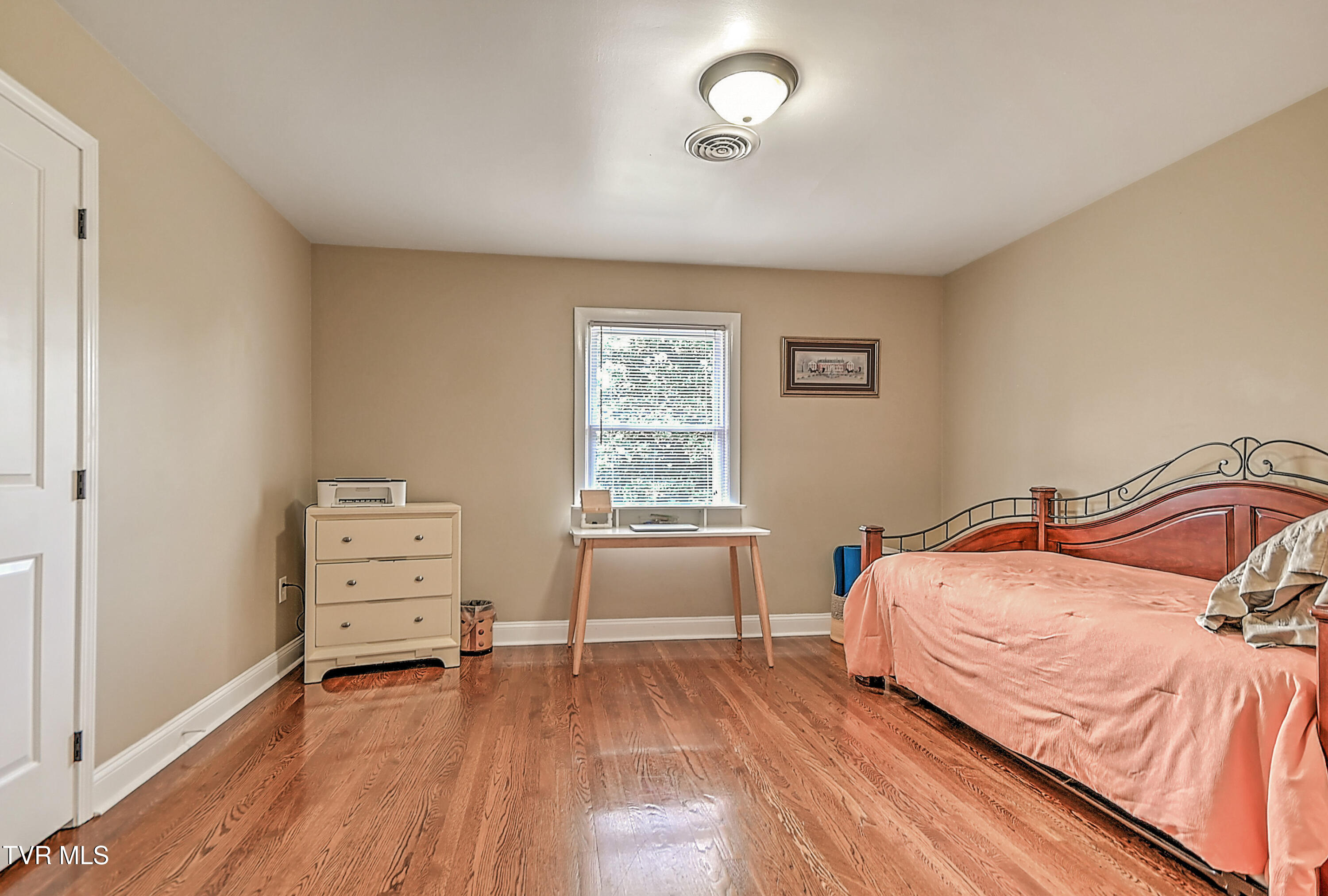 525 Cheyenne Road Bristol, VA 24201 - Photo 26 of 57 525 Cheyenne KB-26