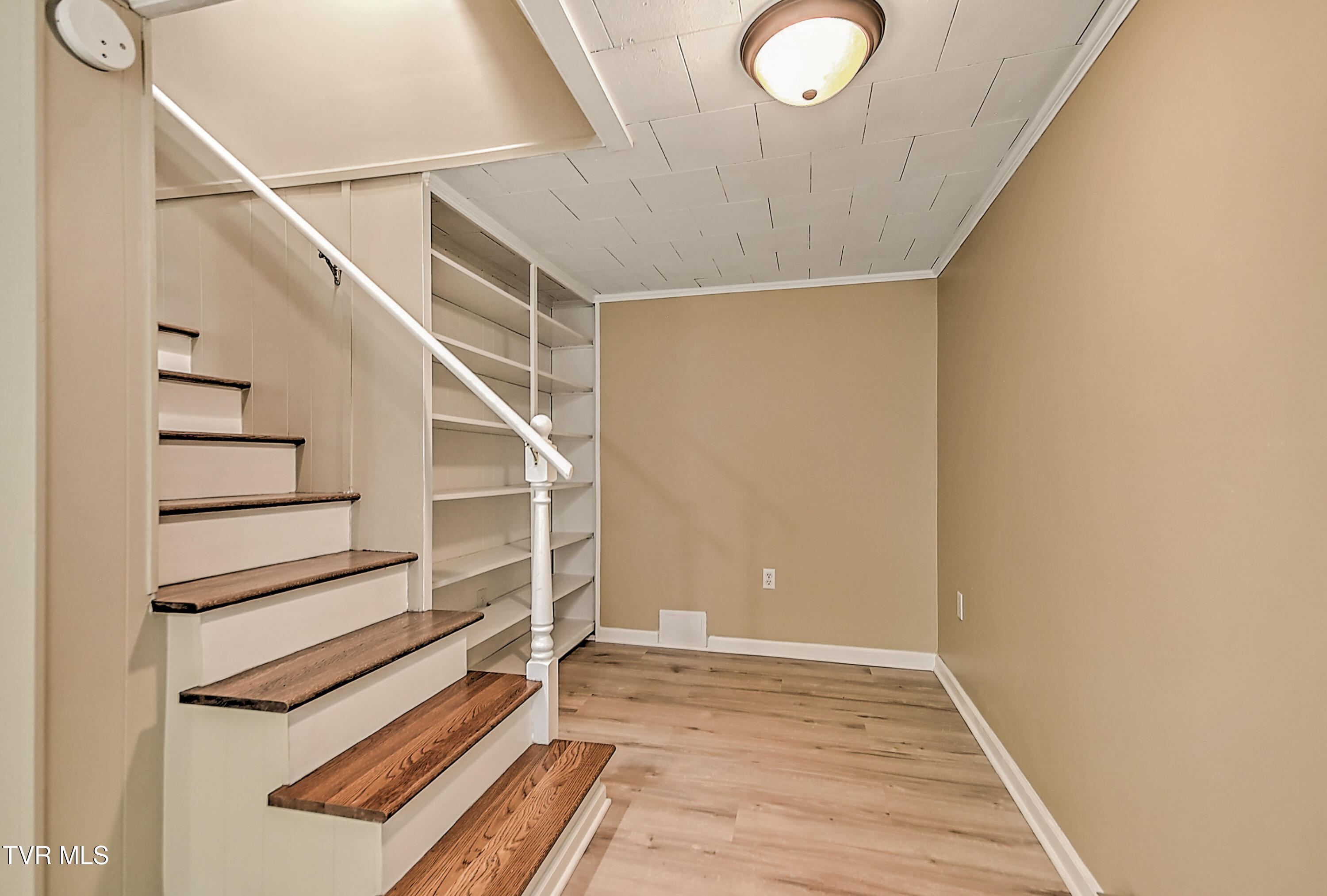 525 Cheyenne Road Bristol, VA 24201 - Photo 34 of 57 525 Cheyenne KB-52