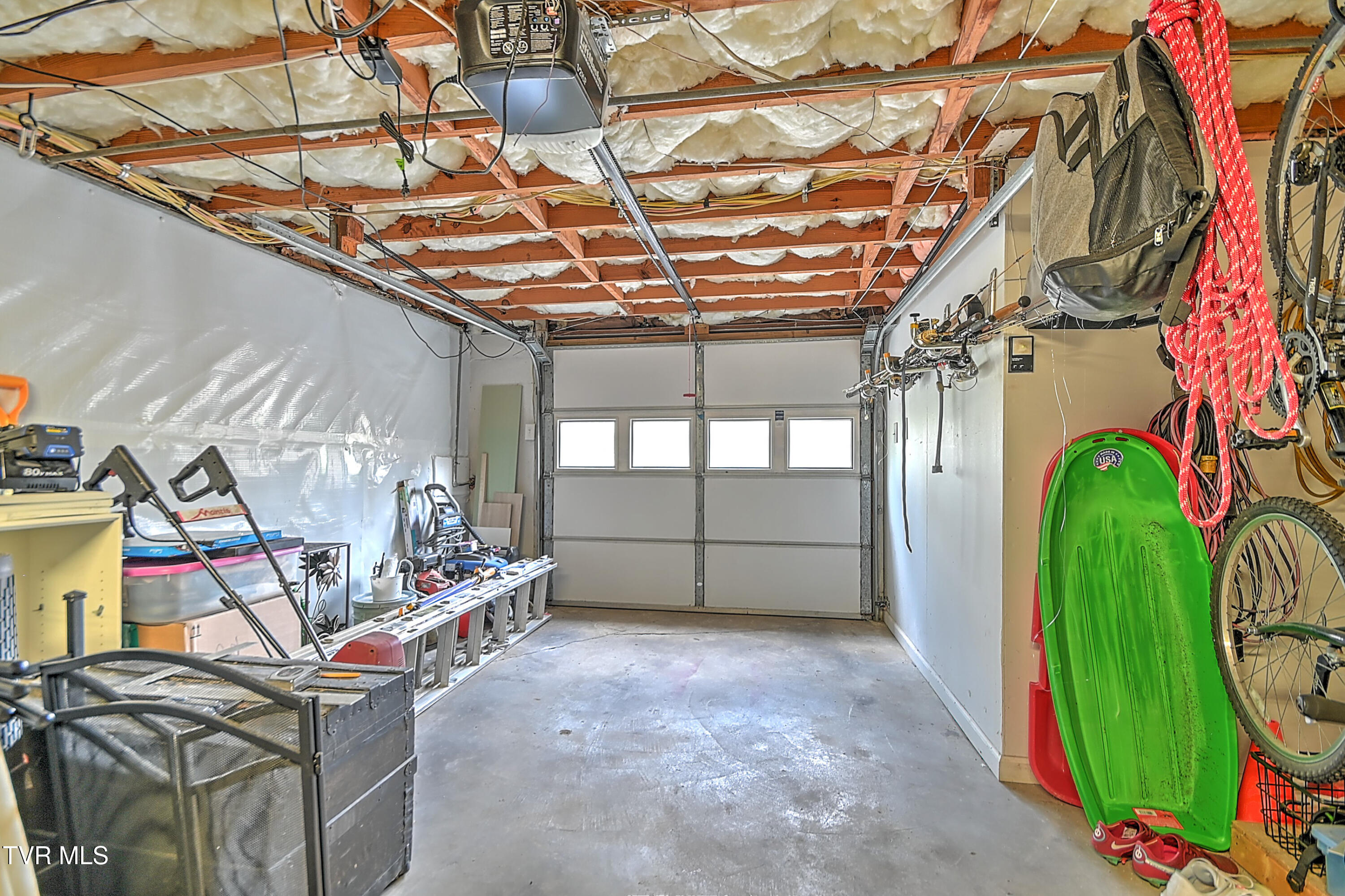 525 Cheyenne Road Bristol, VA 24201 - Photo 44 of 57 525 Cheyenne KB-33