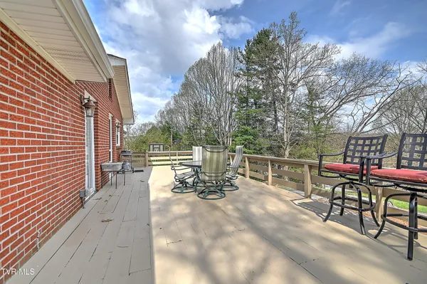 $335,000 | 525 Cheyenne Road, Bristol, VA 24201