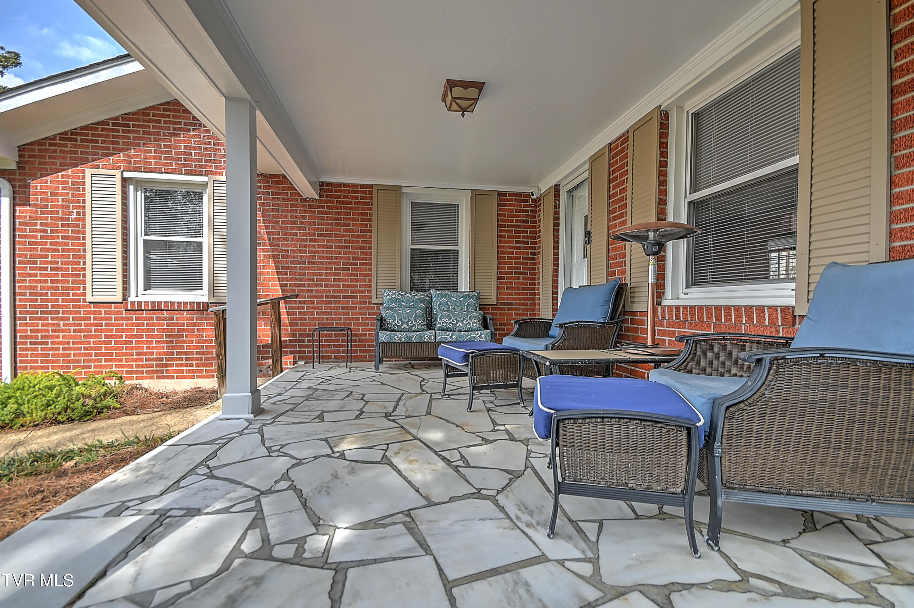 525 Cheyenne Road Bristol, VA 24201 - Photo 5 of 57 525 Cheyenne KB-6