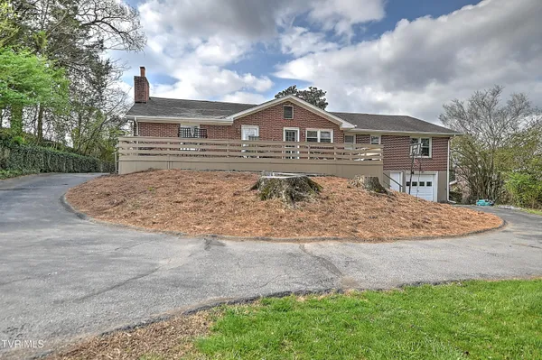 $335,000 | 525 Cheyenne Road, Bristol, VA 24201