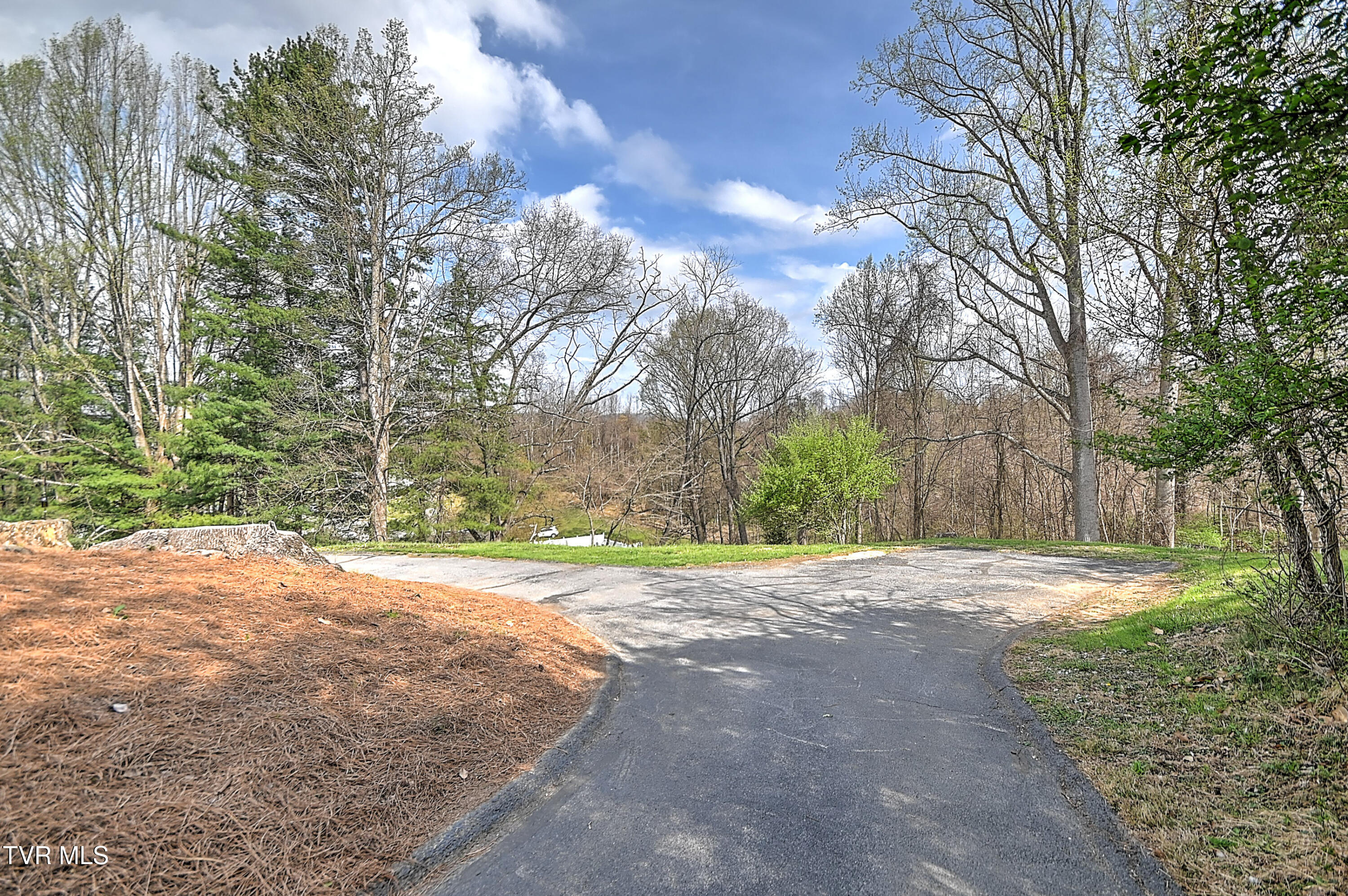 525 Cheyenne Road Bristol, VA 24201 - Photo 54 of 57 525 Cheyenne KB-45