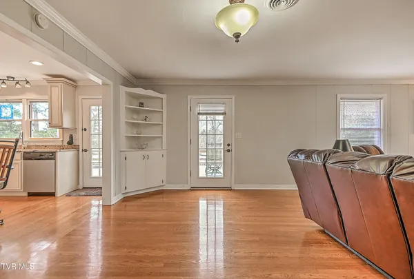 $335,000 | 525 Cheyenne Road, Bristol, VA 24201