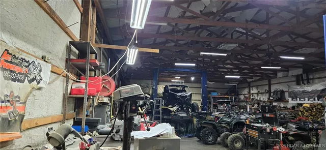 $415,000 | 11855 Northwest Hwy Ab, Urich, MO 64788