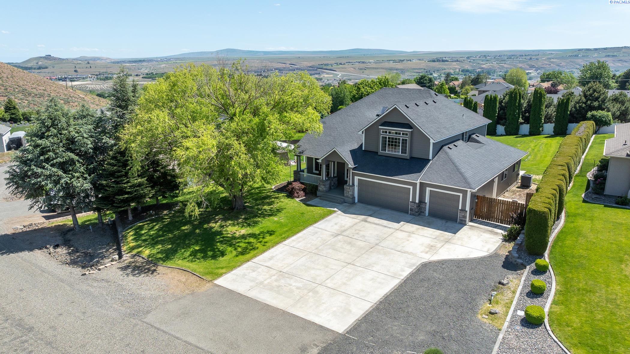 2726 Katie Road Kennewick, WA 99338 - Photo 3 of 49 Gallery Image 3