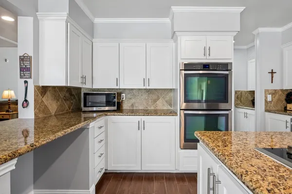 $460,000 | 12415 Rocky Knoll Drive, Houston, TX 77077