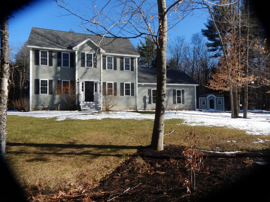 13 Country Road Deerfield, NH 03037 - Photo 1 of 35