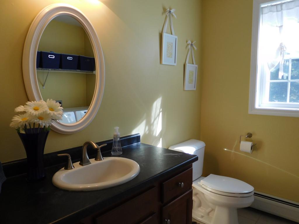 13 Country Road Deerfield, NH 03037 - Photo 11 of 35