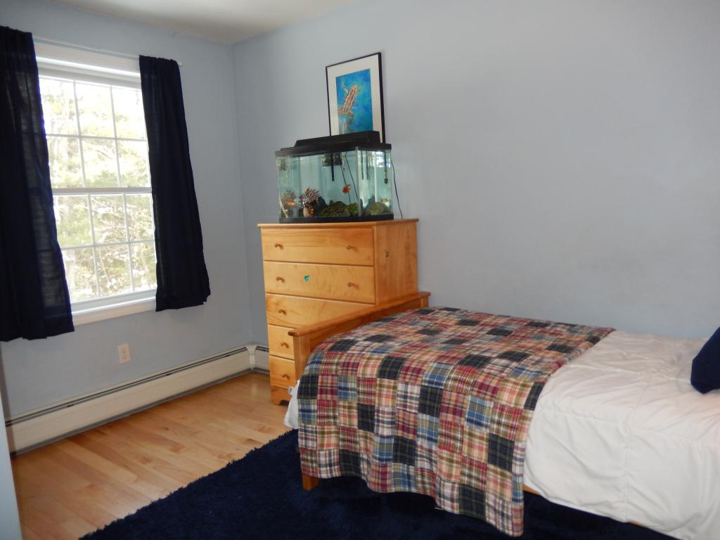 13 Country Road Deerfield, NH 03037 - Photo 22 of 35