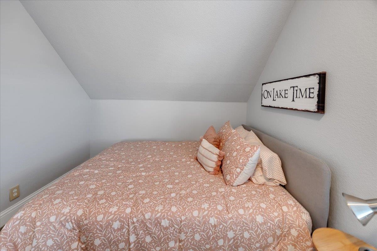 4620 Bayview Drive Copperopolis, CA 95228 - Photo 32 of 59 a close up of a painting on a wall