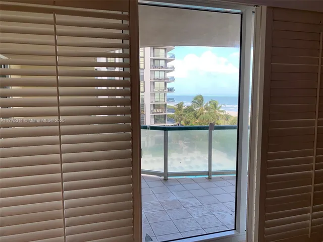$1,115,000 | 8855 Collins Avenue, Unit 5B, Surfside, FL 33154