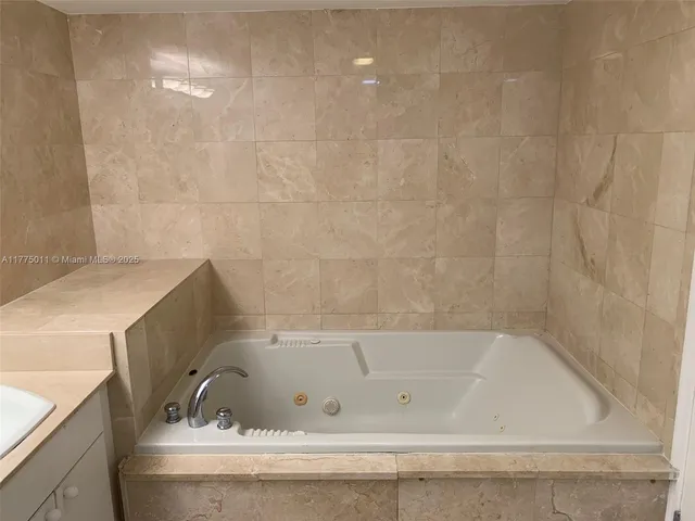 $1,115,000 | 8855 Collins Avenue, Unit 5B, Surfside, FL 33154