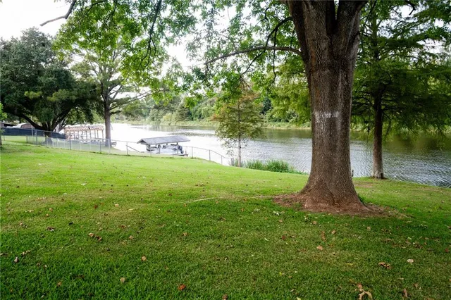 $325,000 | 244 Vienna Bend Drive, Natchitoches, LA 71457