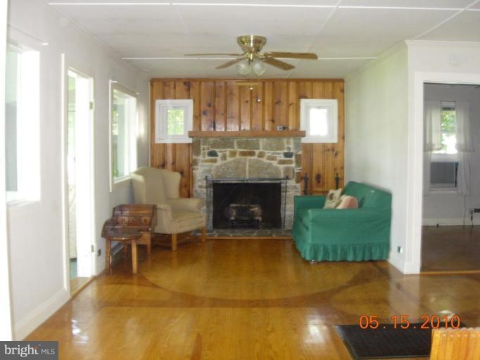 220 Stevens Road Middle River, MD 21220 - Photo 9 of 23 Living Room