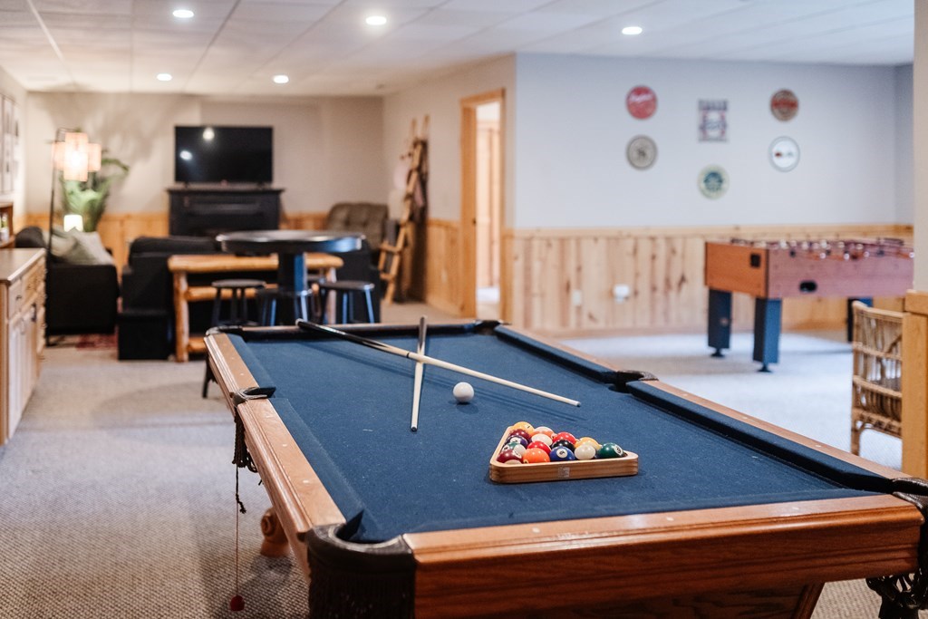 145 Daybreak Boulevard Morganton, GA 30560 - Photo 29 of 40 a room with furniture and flat screen tv