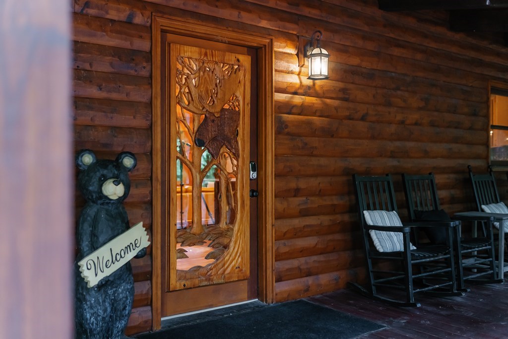 145 Daybreak Boulevard Morganton, GA 30560 - Photo 5 of 40 a view of livingroom with furniture