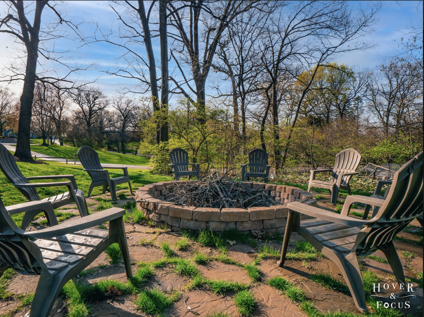 109 Turkey Run Road Trout Valley, IL 60013 - Photo 10 of 50 a view of a chairs and table in the garden