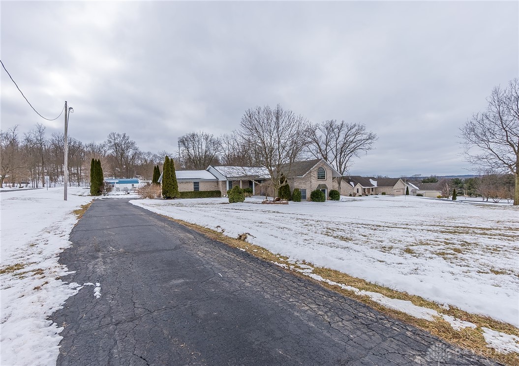 259 Willow Road Springfield, OH 45502 - Photo 5 of 43 Gallery Image 5