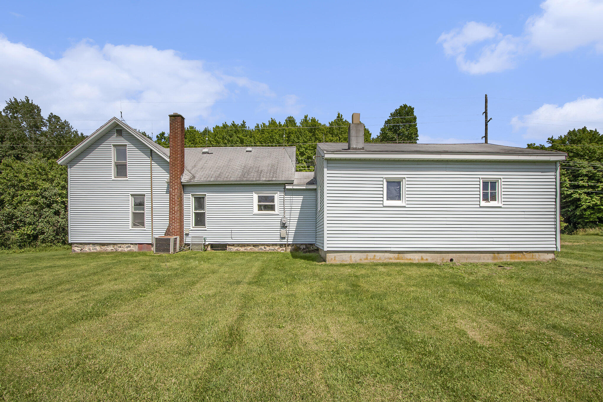 64726 Calvin Center Road Cassopolis, MI 49031 - Photo 6 of 19 015_img_5198