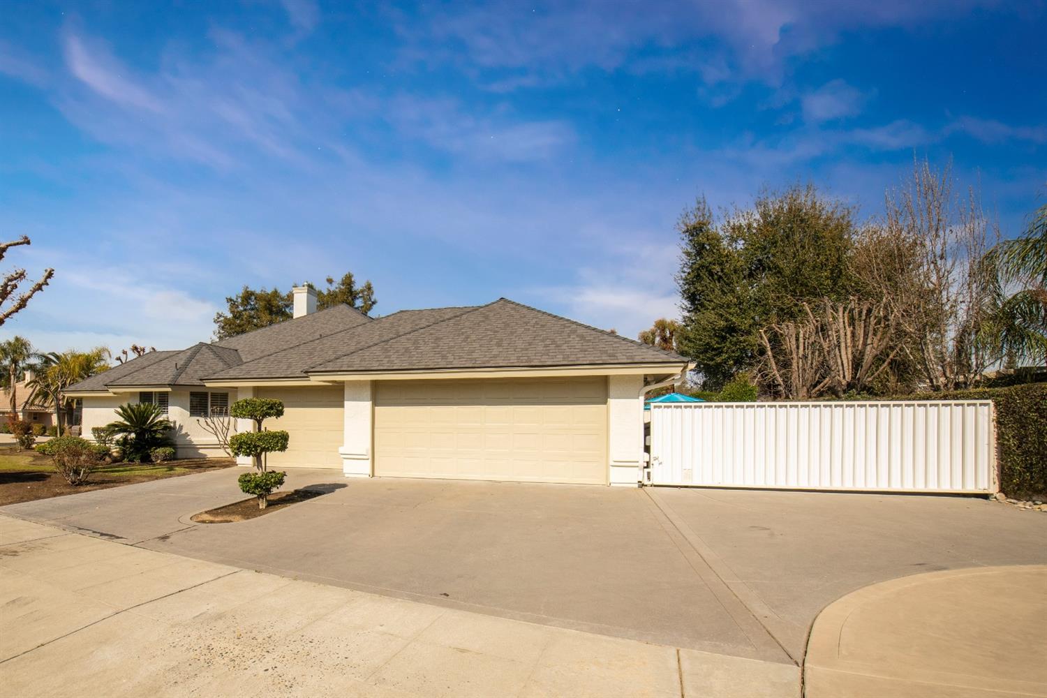 2873 Carolina Avenue Clovis, CA 93611 - Photo 22 of 23 a view of outdoor space and yard