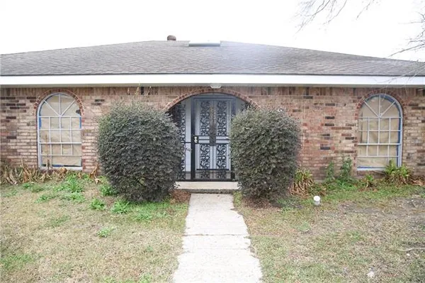 $2,500 | 3336 Marietta Street, Chalmette, LA 70043