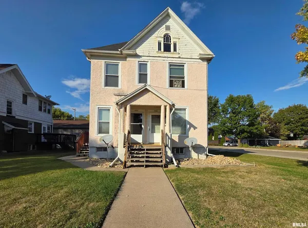 $119,900 | 800 6th Avenue South, Clinton, IA 52732