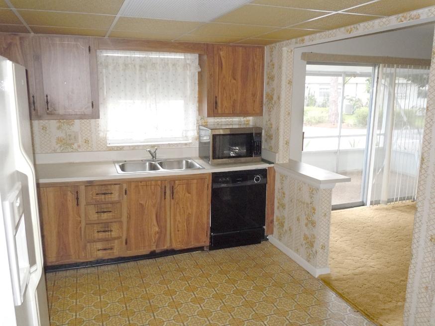 727 High Point Boulevard, Unit A Fort Pierce, FL 34982 - Photo 10 of 24 Kitchen