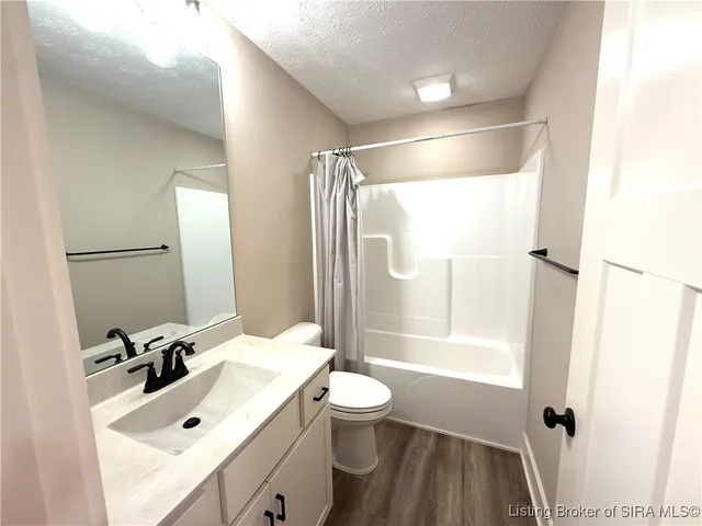 $219,900 | 1014 Sweet Amy Way, Sellersburg, IN 47172