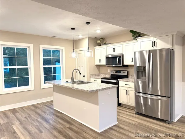 $219,900 | 1014 Sweet Amy Way, Sellersburg, IN 47172