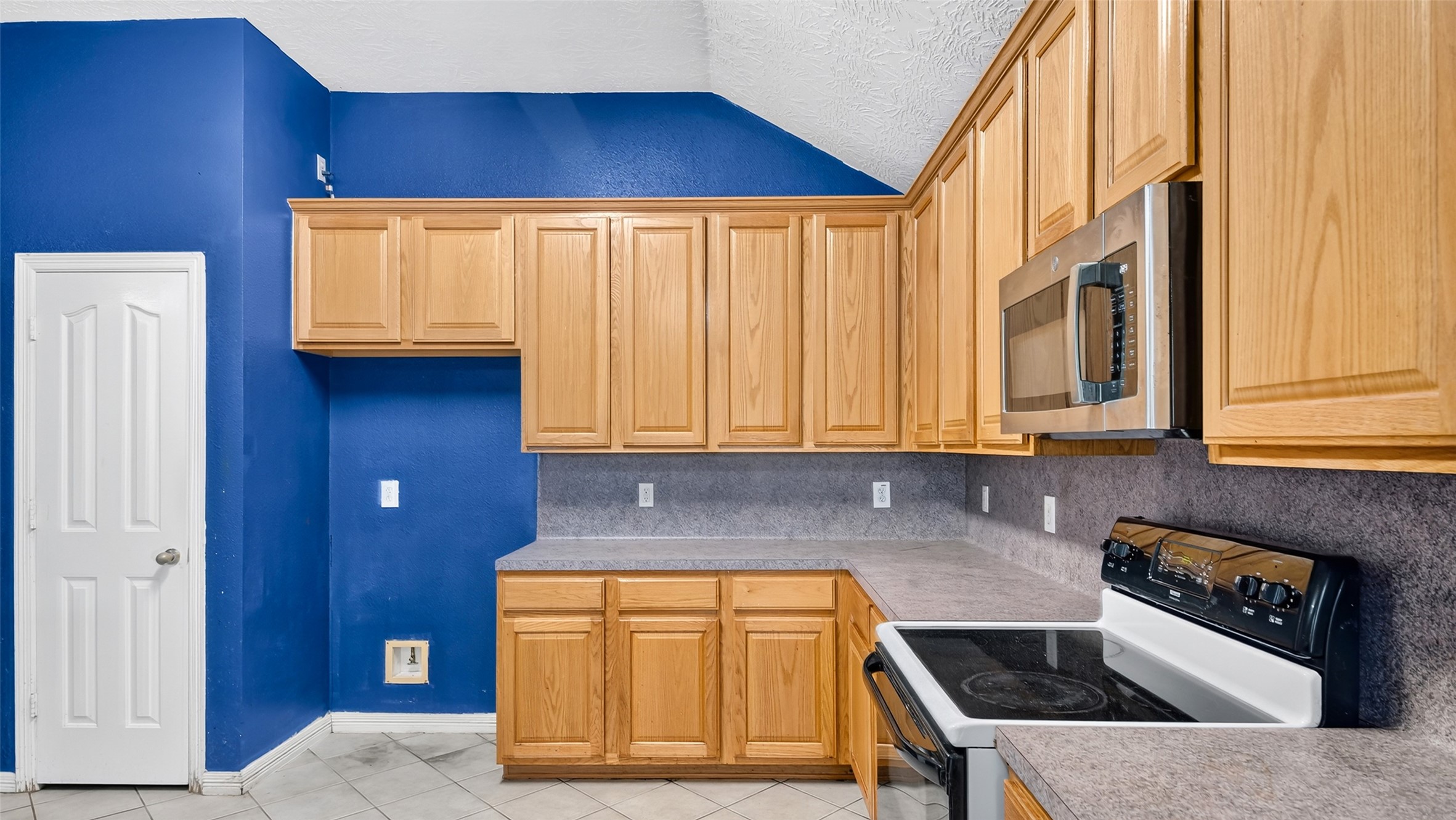 24019 Surreygate Drive Spring, TX 77373 - Photo 10 of 37