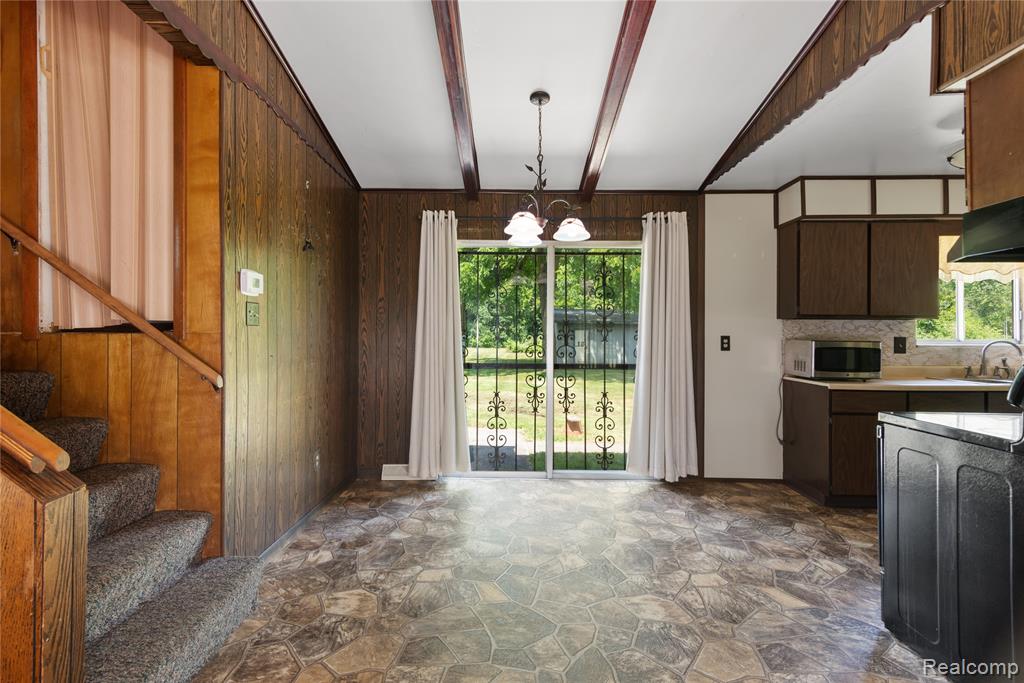 3499 East Carpenter Road Flint, MI 48506 - Photo 9 of 24 Gallery Image 9