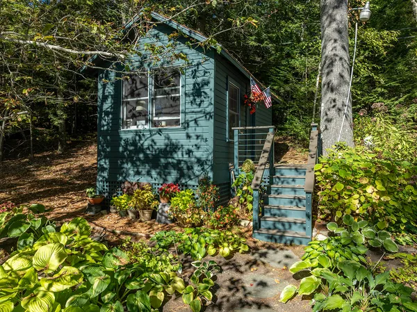 $1,250,000 | 68 Norton Pond Road, Lincolnville, ME 04849