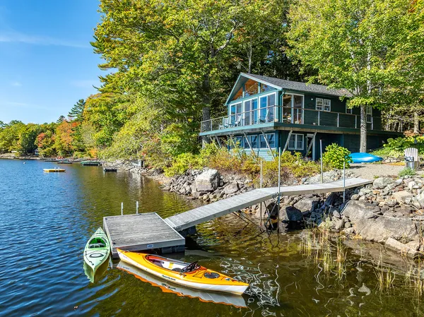 $1,250,000 | 68 Norton Pond Road, Lincolnville, ME 04849