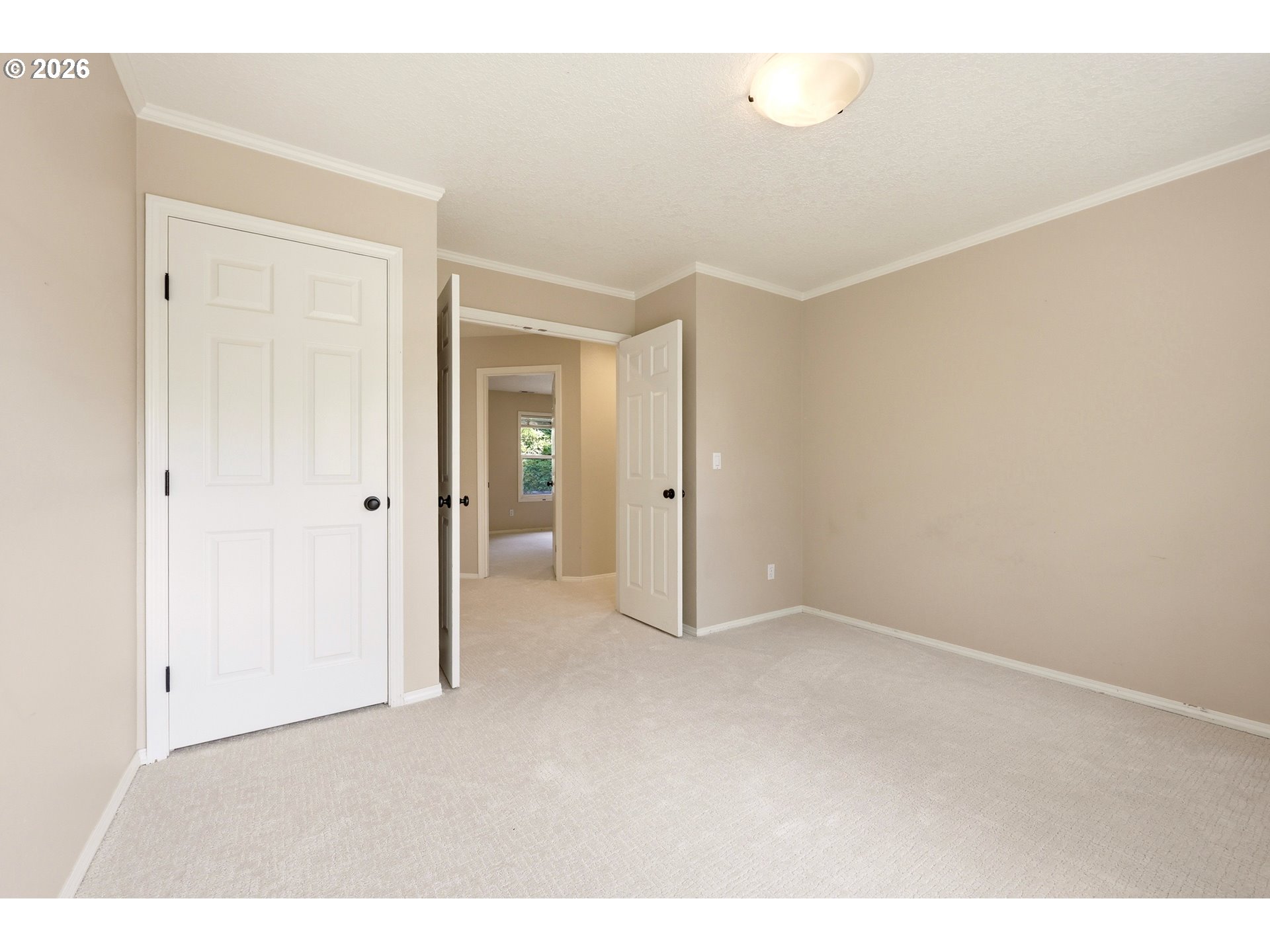 5807 Ridgetop Court Lake Oswego, OR 97035 - Photo 32 of 42 a view of an empty room