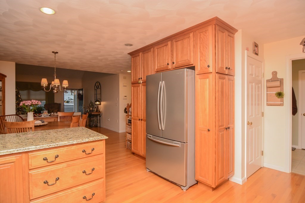 6 Blackburn Road, Unit 6 Windham, NH 03087 - Photo 15 of 42