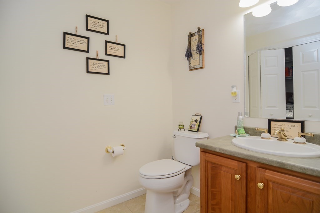 6 Blackburn Road, Unit 6 Windham, NH 03087 - Photo 16 of 42