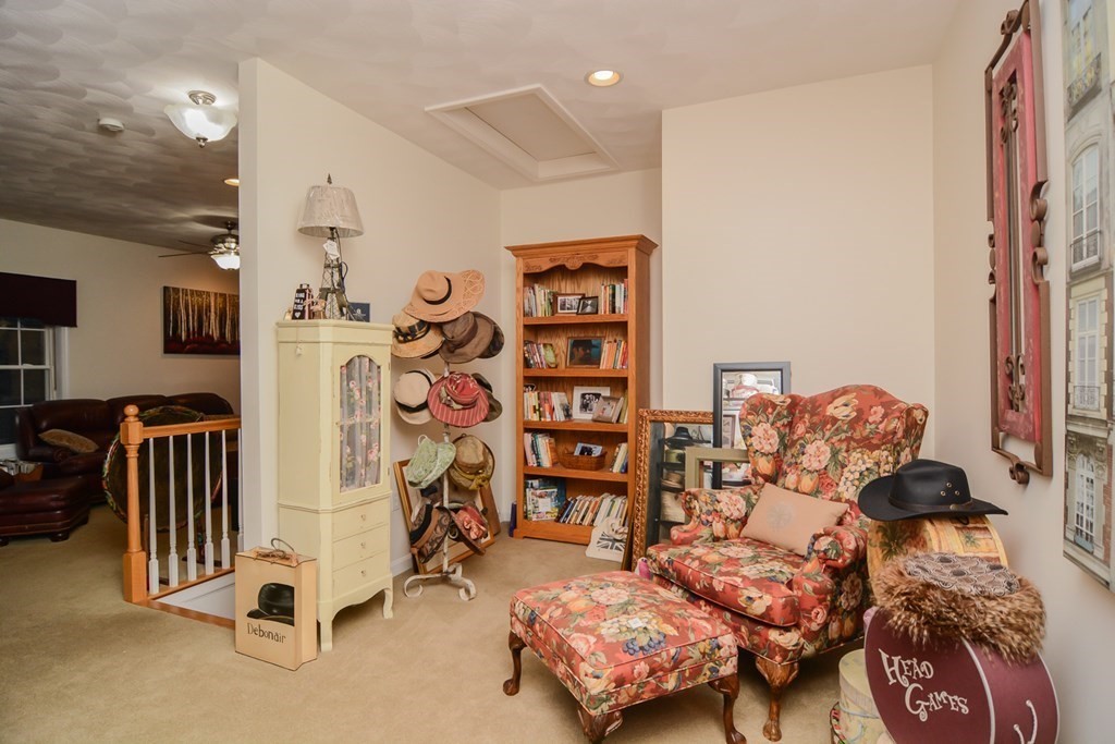 6 Blackburn Road, Unit 6 Windham, NH 03087 - Photo 28 of 42