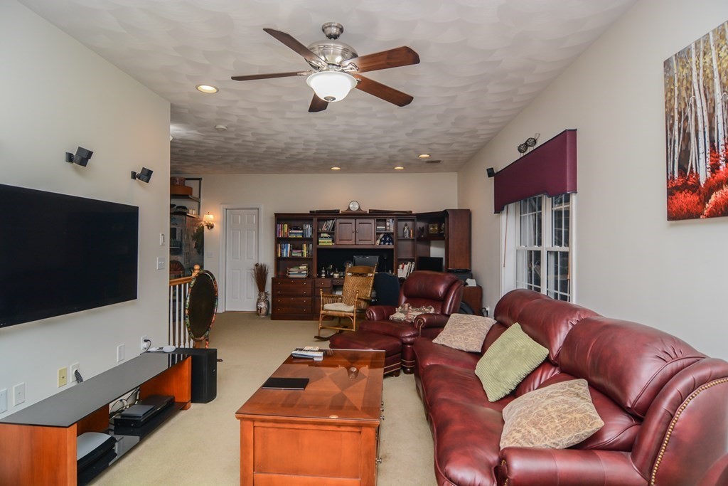 6 Blackburn Road, Unit 6 Windham, NH 03087 - Photo 32 of 42