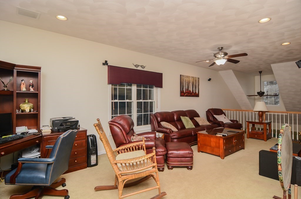 6 Blackburn Road, Unit 6 Windham, NH 03087 - Photo 33 of 42