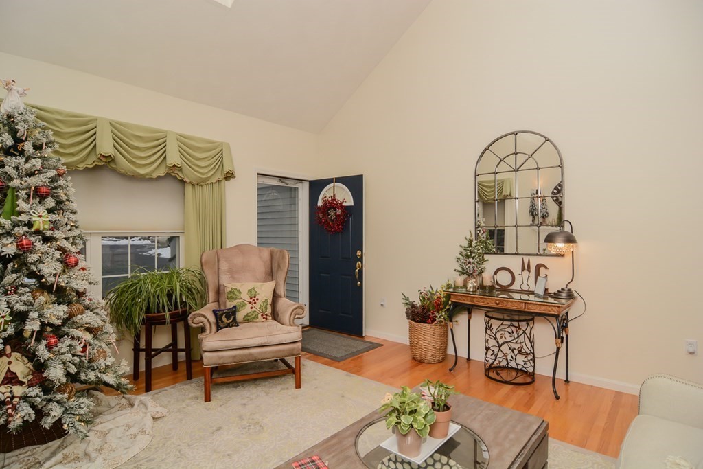 6 Blackburn Road, Unit 6 Windham, NH 03087 - Photo 4 of 42