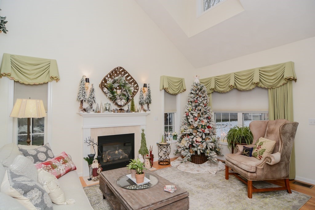 6 Blackburn Road, Unit 6 Windham, NH 03087 - Photo 5 of 42