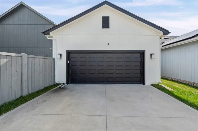 $389,000 | 23504 East 11th Terrace South, Independence, MO 64056