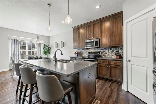 $389,000 | 23504 East 11th Terrace South, Independence, MO 64056