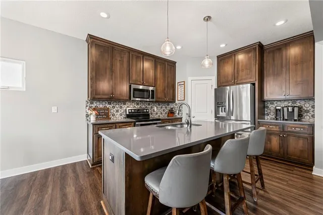 $389,000 | 23504 East 11th Terrace South, Independence, MO 64056