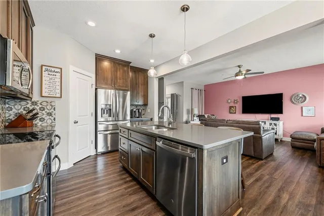 $389,000 | 23504 East 11th Terrace South, Independence, MO 64056