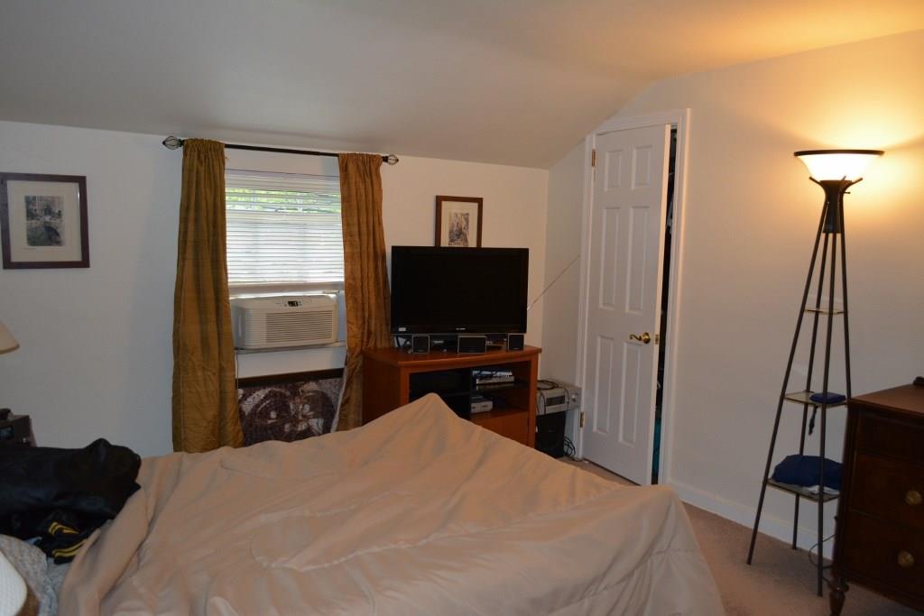 104 Cascade Road Forest Hills, PA 15221 - Photo 12 of 25 Gallery Image 12